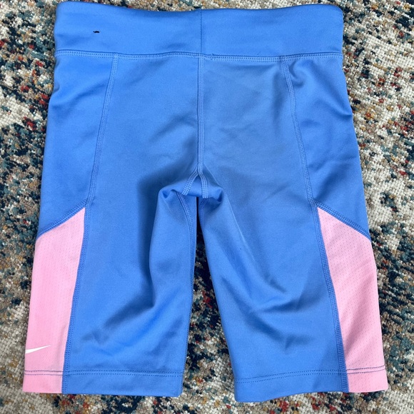 Girls Nike Dri-Fit Tight fit Biker shorts - Picture 3 of 4